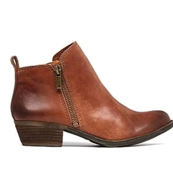 Vintage womens low heel western booties, size 7 - Picture 1 of 1